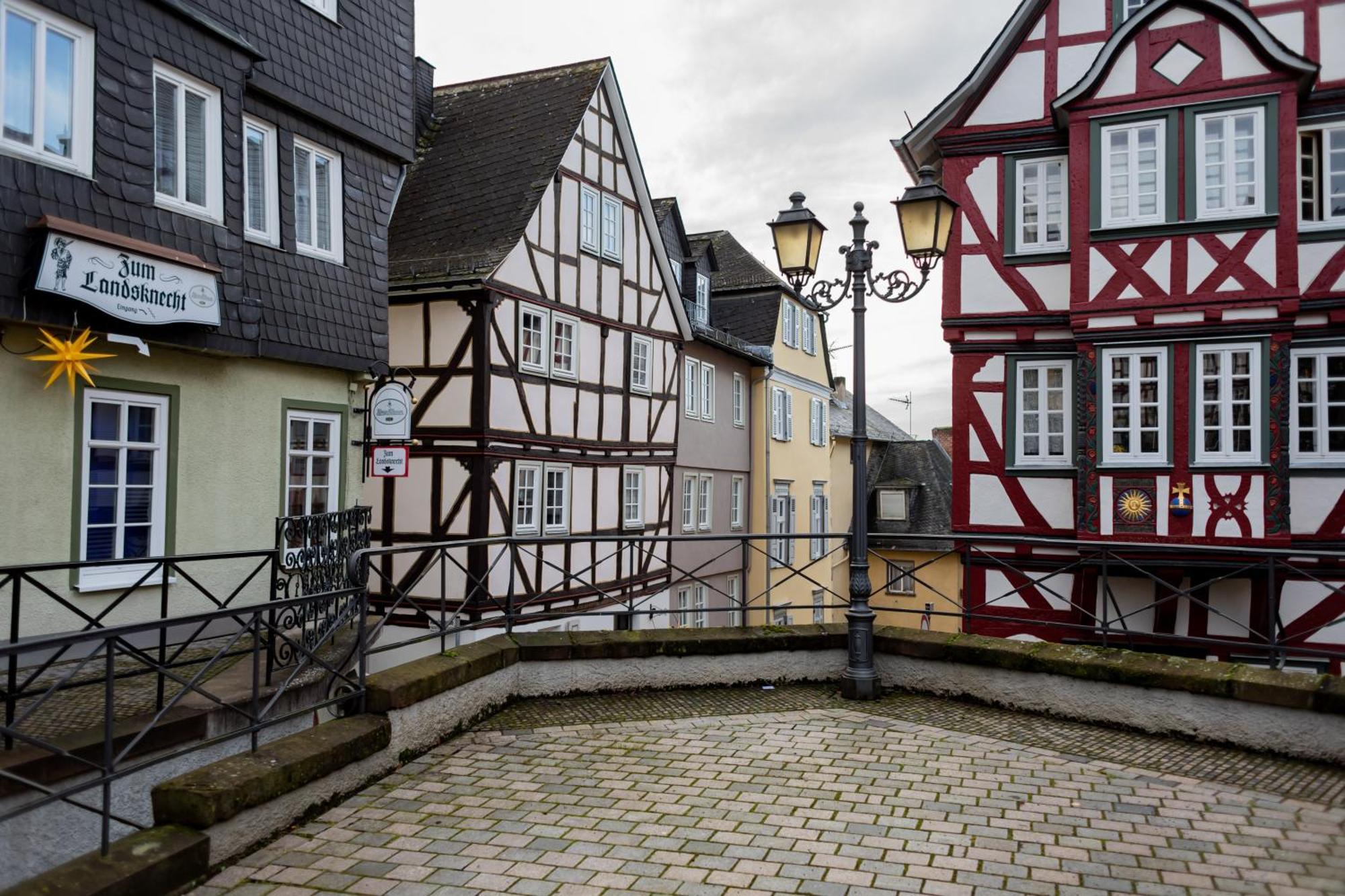 Altstadt Apartment Am Dom Wetzlar, 1 Zi, Kueche, Bad Mit Parkplatz Am Grundstueck Екстериор снимка